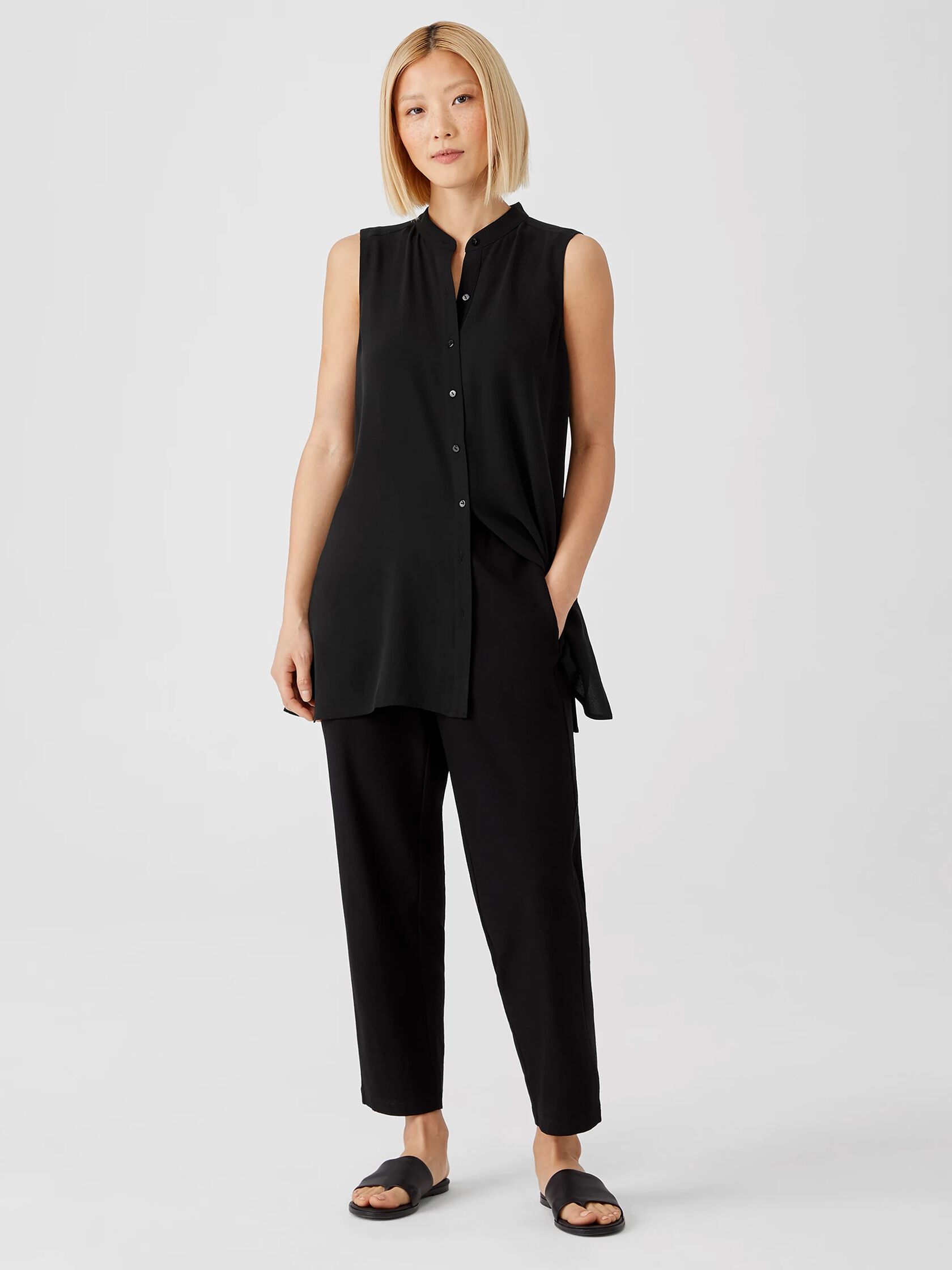 System Lightweight Washable Stretch Crepe Tapered Pant