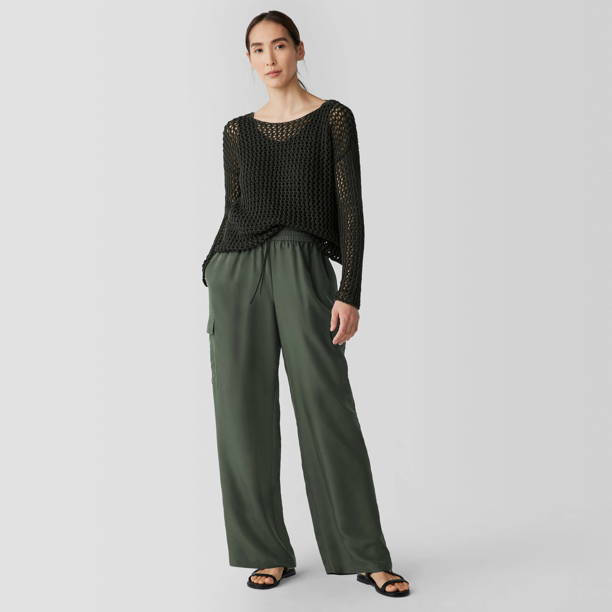 Frank & Eileen Anna Long Sleeve Capelet in Black - Bliss