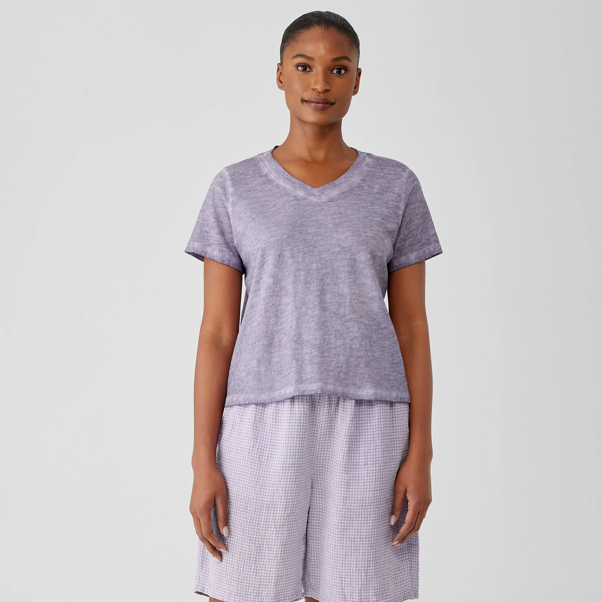 Splendid Everly Short Sleeve V Neck Tee in Lilac