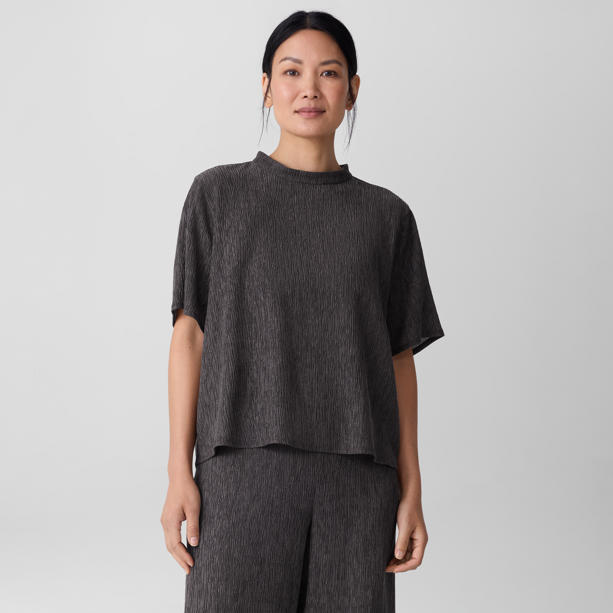 Woven Plissé Mock Neck Top