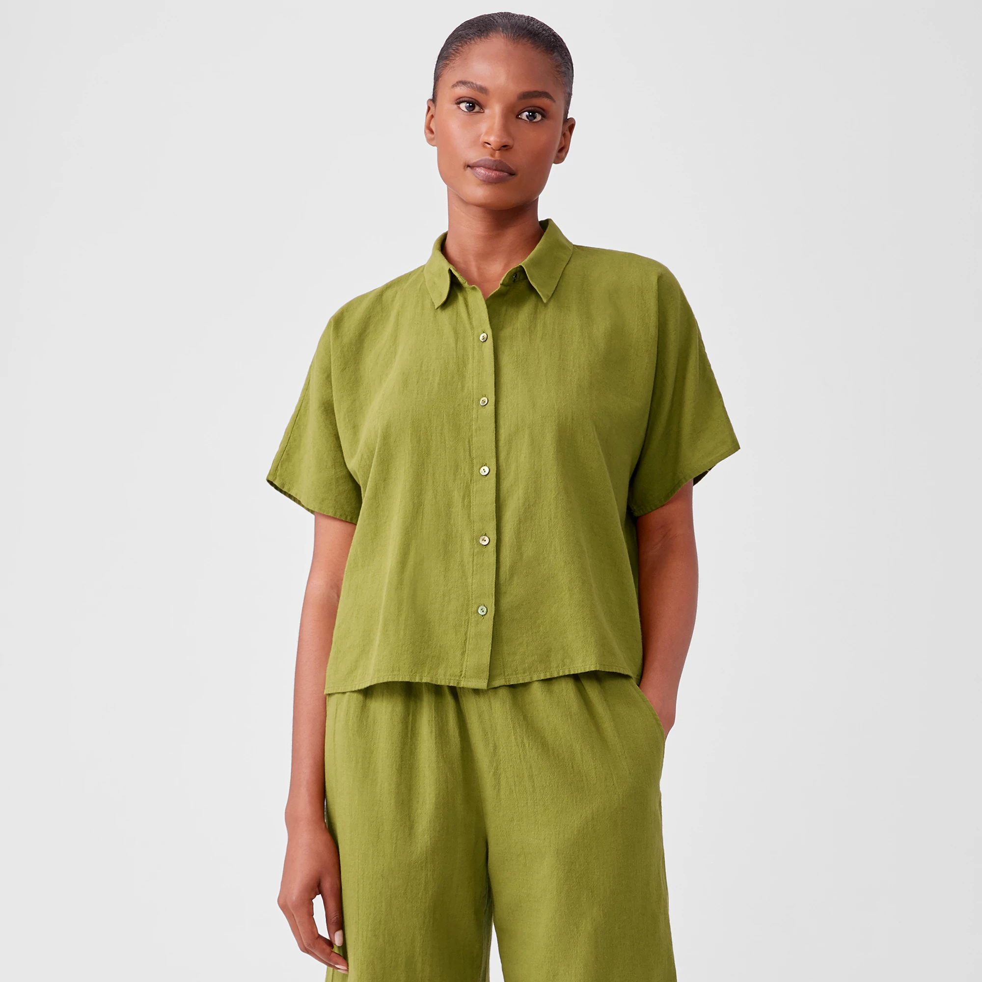 【ULLALA】Kael Short Sleeve Women's Fair Light Green Organic Cotton Crepe Short-Sleeve Shirt | EILEEN FISHER