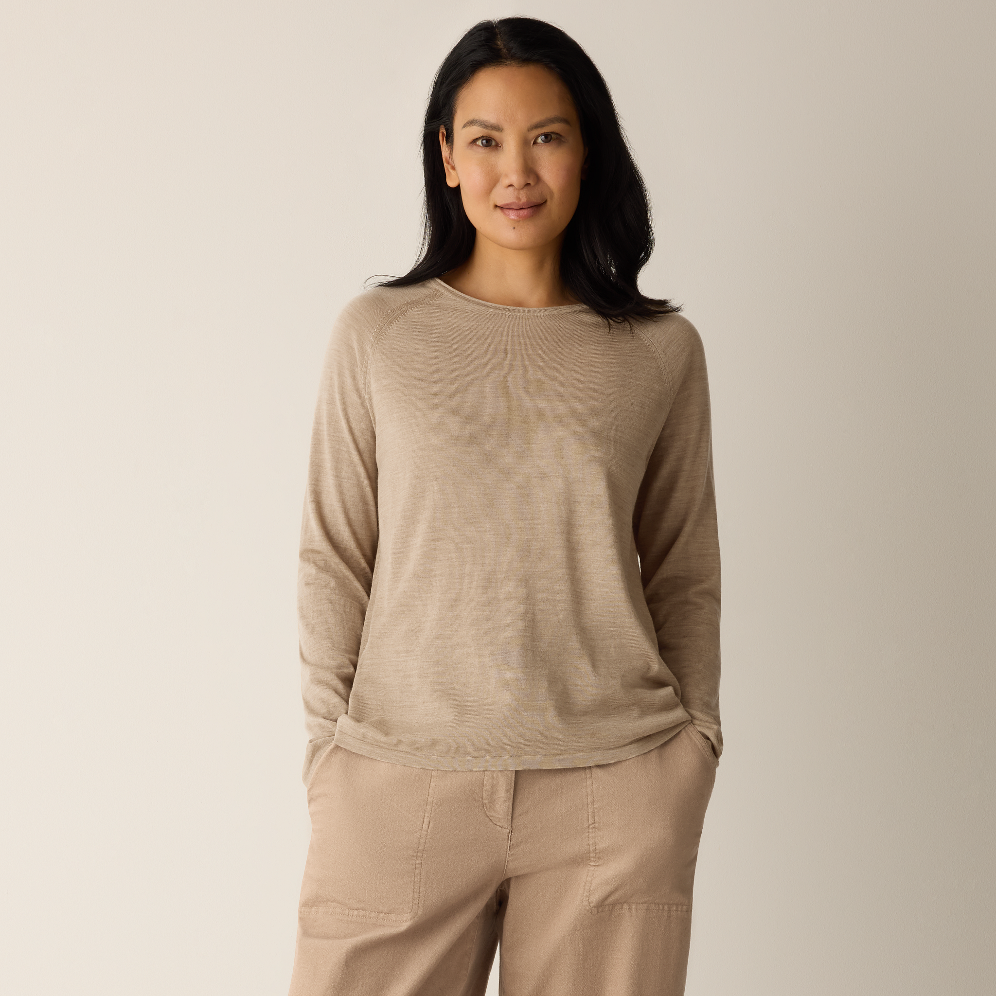 (取寄) アイリーン フィッシャー レディース スーパー ファイン メリノ クルー ネック セーター Eileen Fisher women Super Fine Merino Crew Neck Sweater Biscuit Superfine Merino Crew Neck Top in Regenerative Wool | EILEEN FISHER