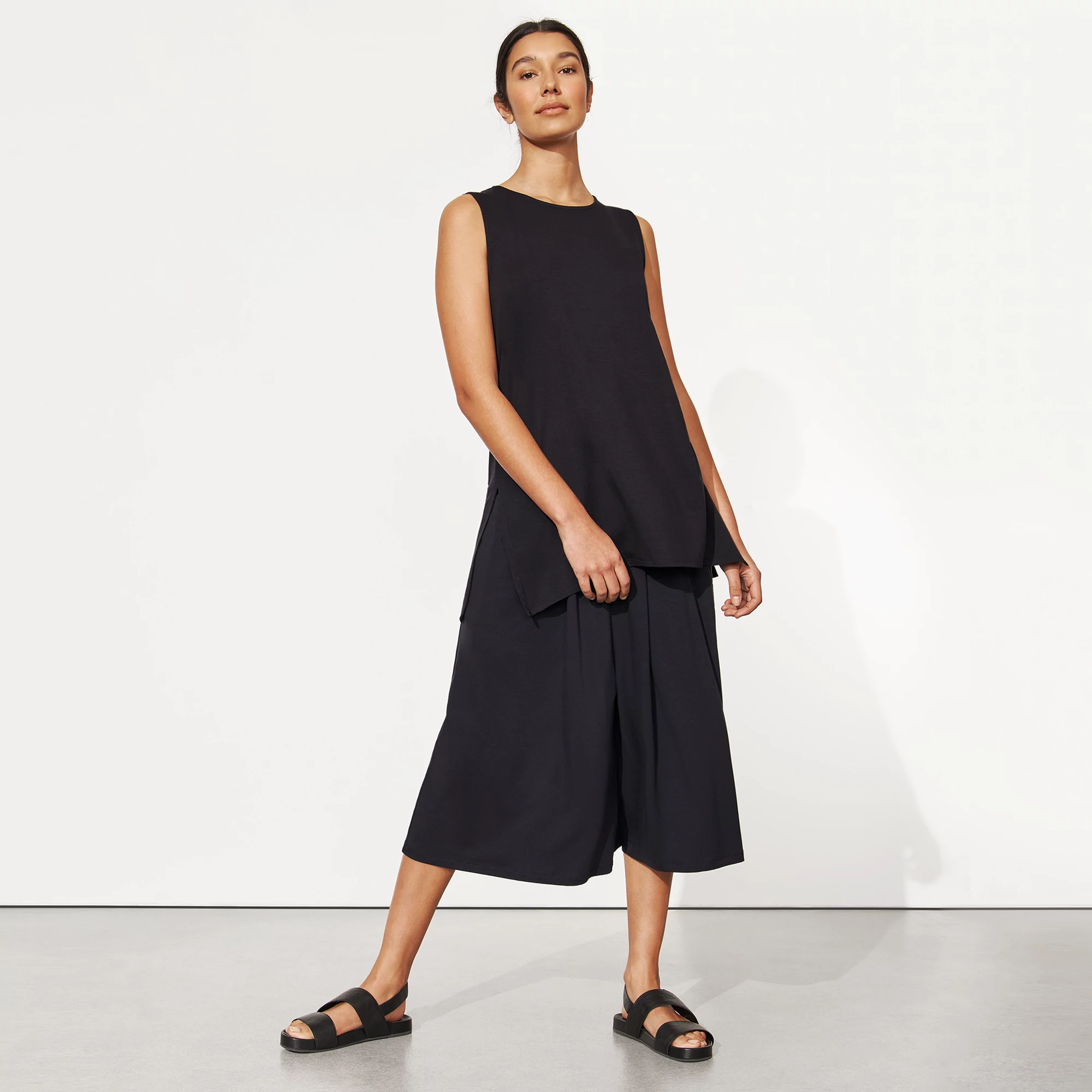 アウトレット CELINE TRIOMPHE CULOTTES IN MATTE JERSEY triomphe triangle top in matte jersey - BLACK | CELINE